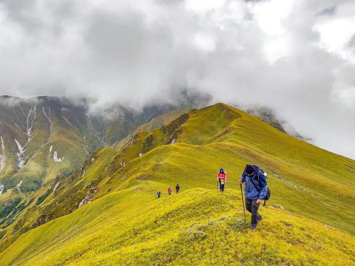 Jalori Pass & Serolsar Lake Trek