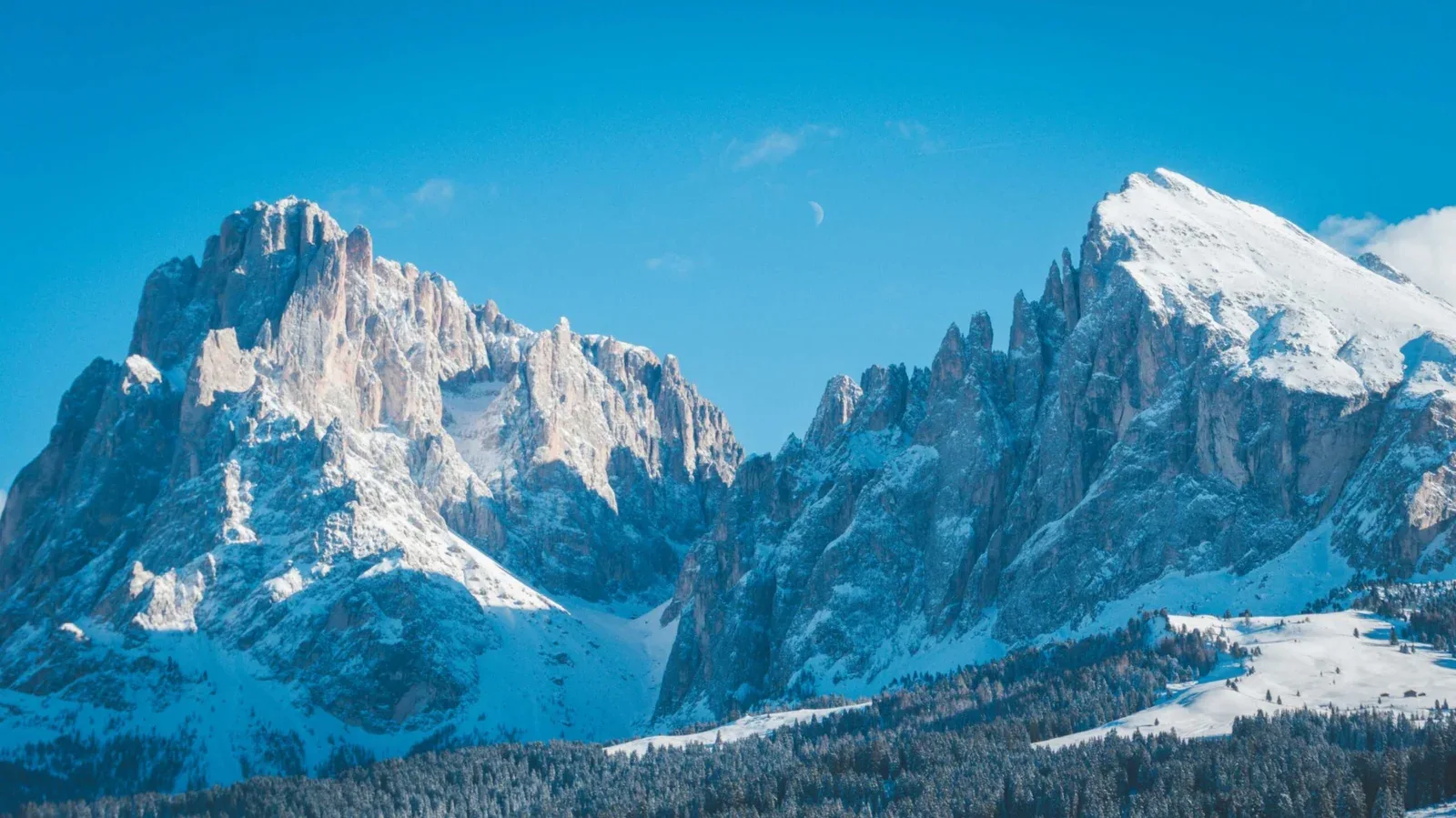 Is Moon Peak Trek Difficult? โ Altitude & Safety