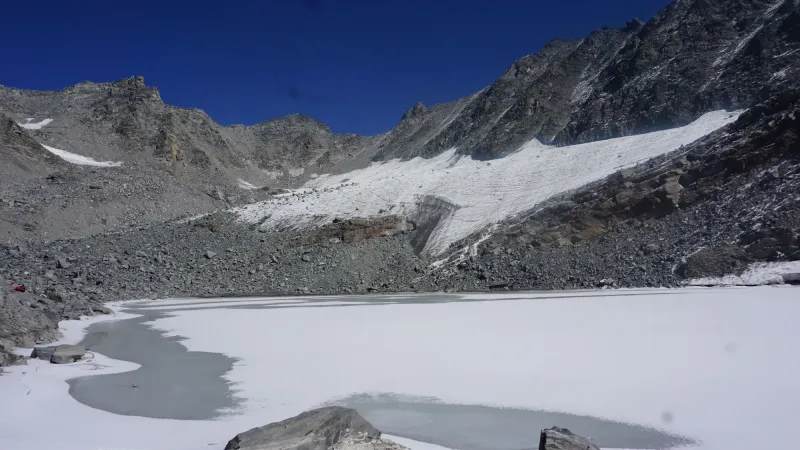 Saptrishi Kund Trek